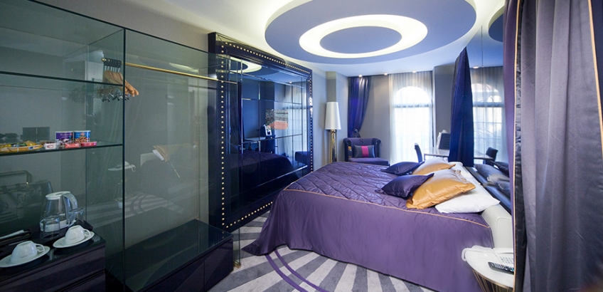 DELUXE DOUBLE OR TWIN ROOM