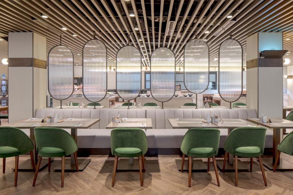 Breakfast Hall